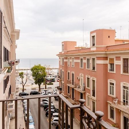 Casa Jole, Appartamento In Centro Bari Bagian luar foto