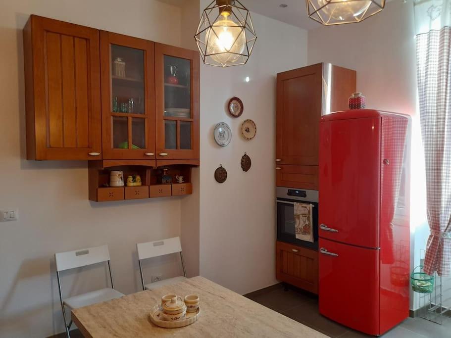 Casa Jole, Appartamento In Centro Bari Bagian luar foto