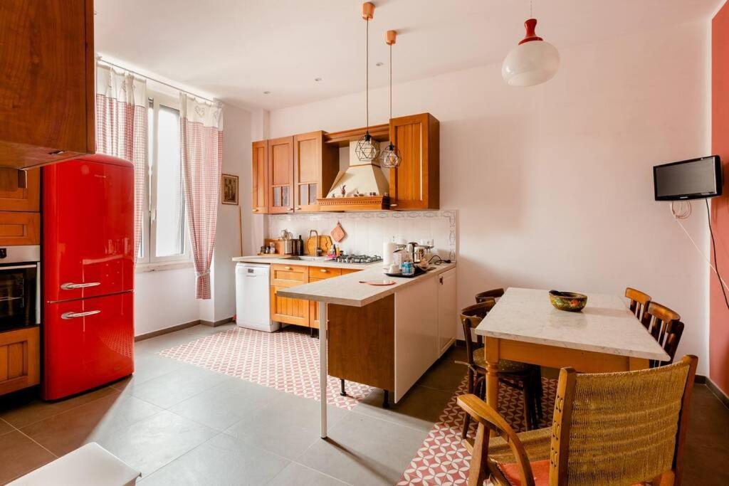 Casa Jole, Appartamento In Centro Bari Bagian luar foto