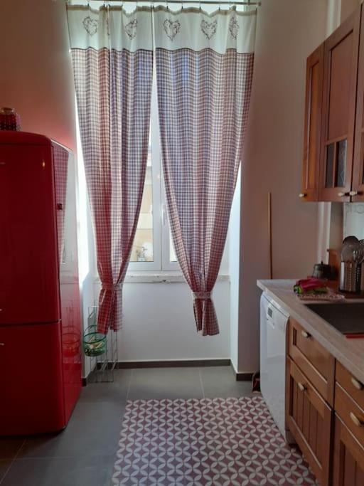 Casa Jole, Appartamento In Centro Bari Bagian luar foto