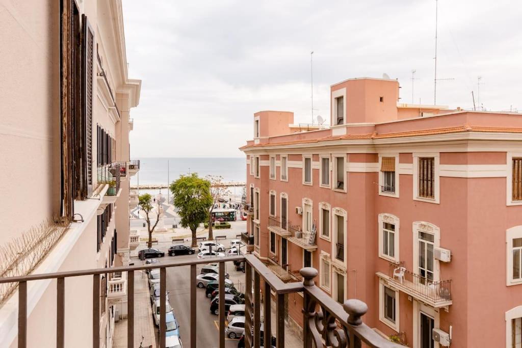 Casa Jole, Appartamento In Centro Bari Bagian luar foto